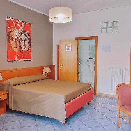 Hotel Piccolo Sogno Pompei Bagian luar foto