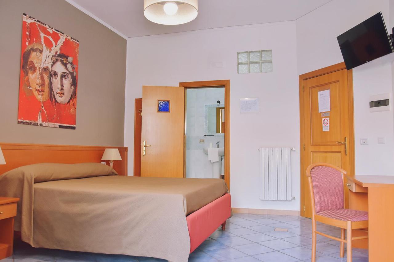 Hotel Piccolo Sogno Pompei Bagian luar foto