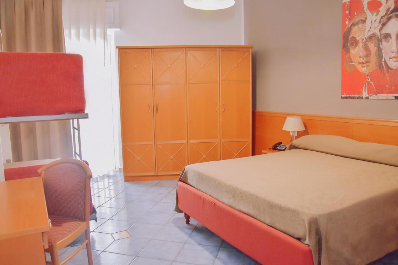 Hotel Piccolo Sogno Pompei Bagian luar foto