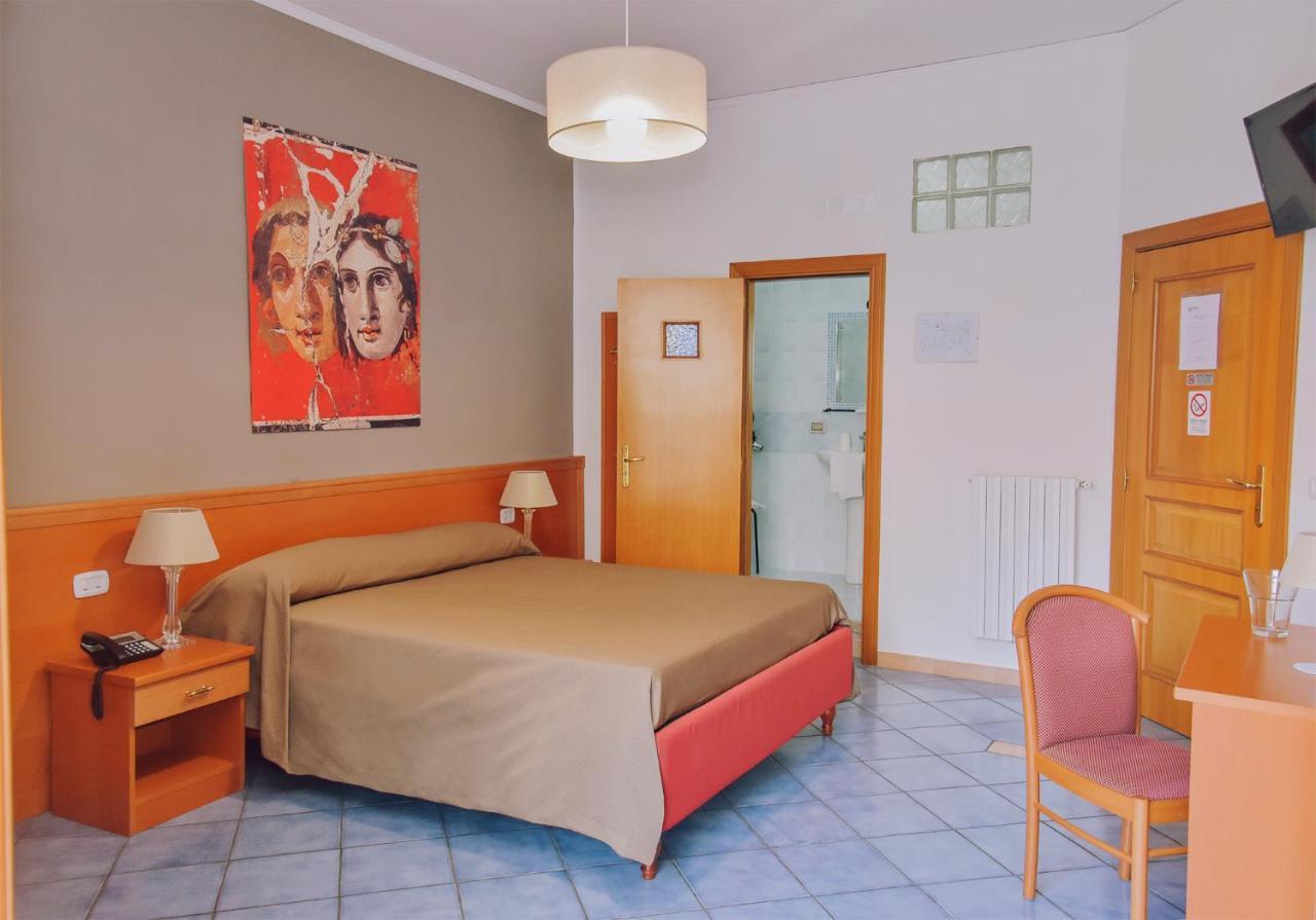 Hotel Piccolo Sogno Pompei Bagian luar foto