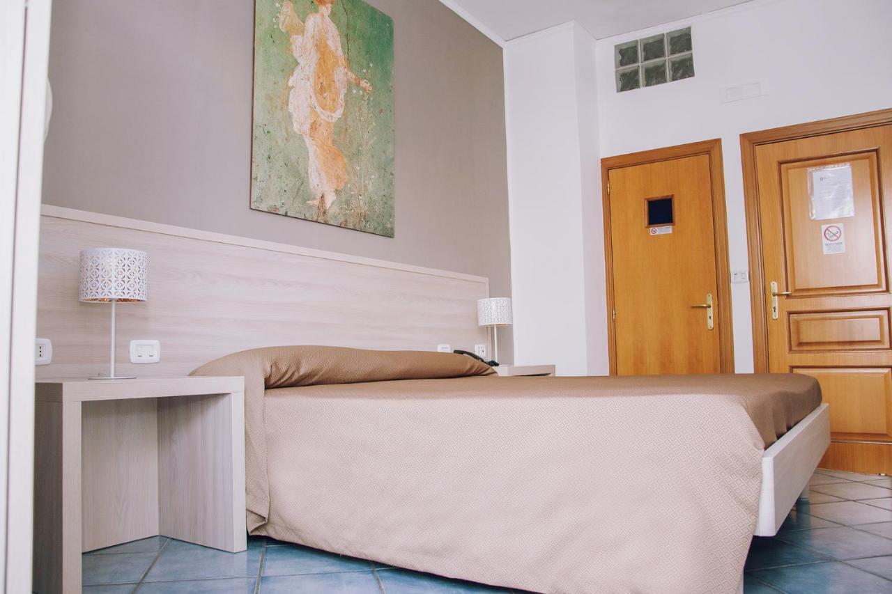 Hotel Piccolo Sogno Pompei Bagian luar foto