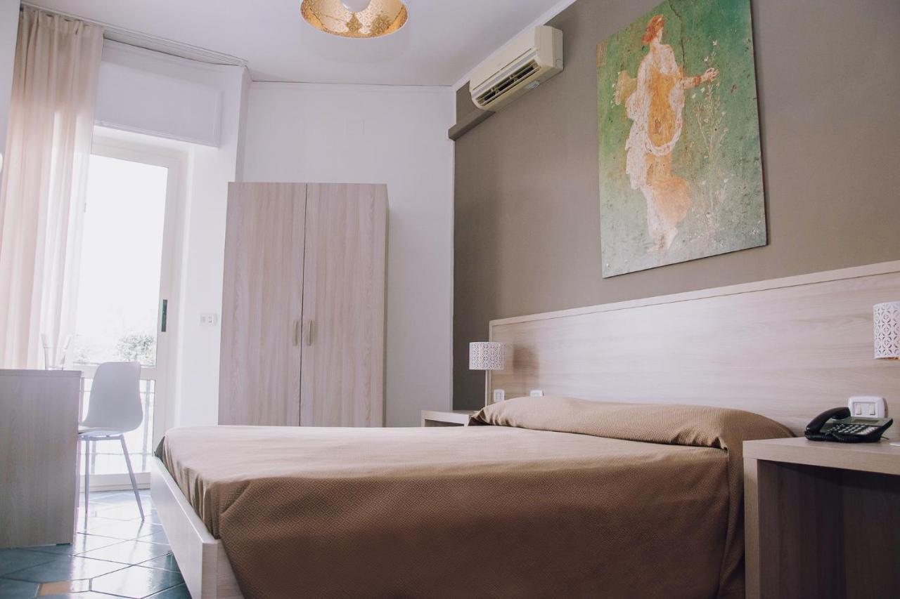 Hotel Piccolo Sogno Pompei Bagian luar foto